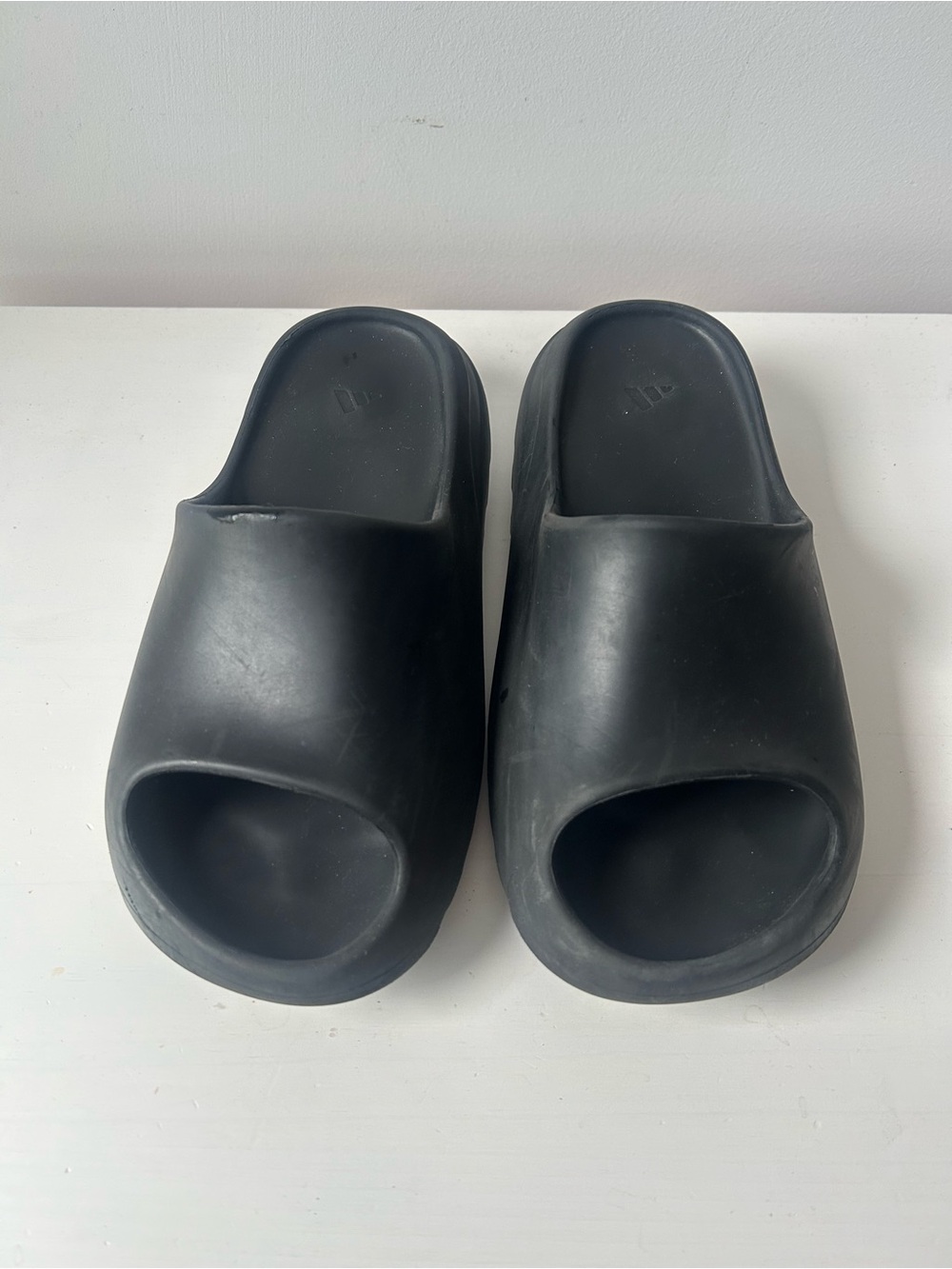 Adidas Yeezy Slide